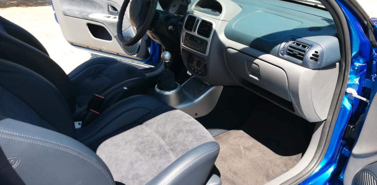 Renault Clio 3.0 V6 24V 3 porte Sport Fase 1
