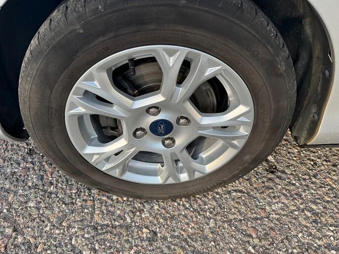 Ford B-Max 1.0 EcoBoost 100 CV Business Titanium