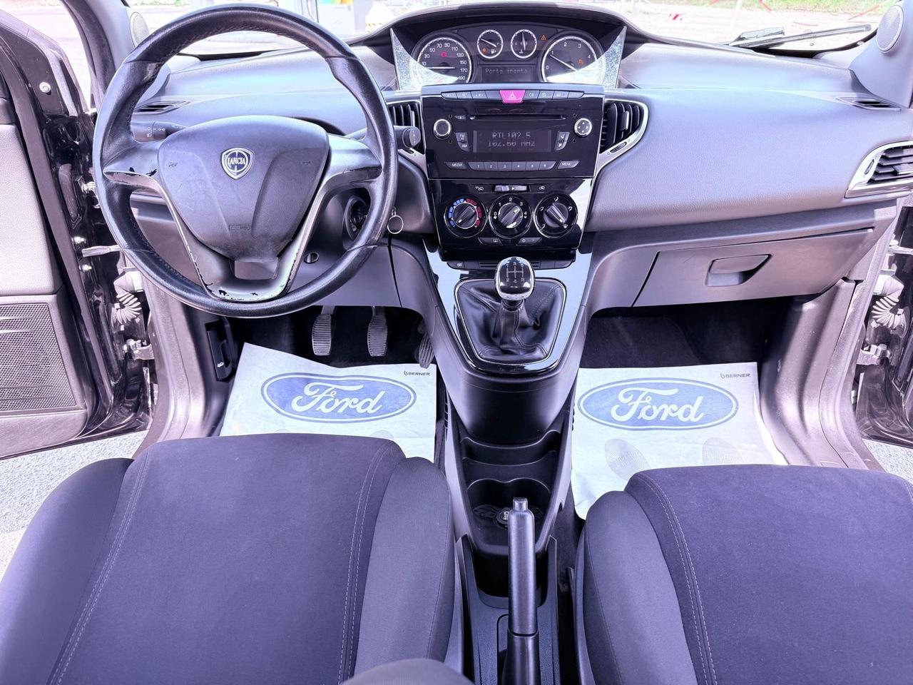 Lancia Ypsilon 1.3 MJT 16V 95 CV 5 porte Ok neopatentati