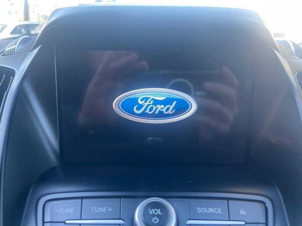 Ford Kuga 1.5 TDCI 120 CV S&S 2WD ST-Line Business NEO PATENTATI