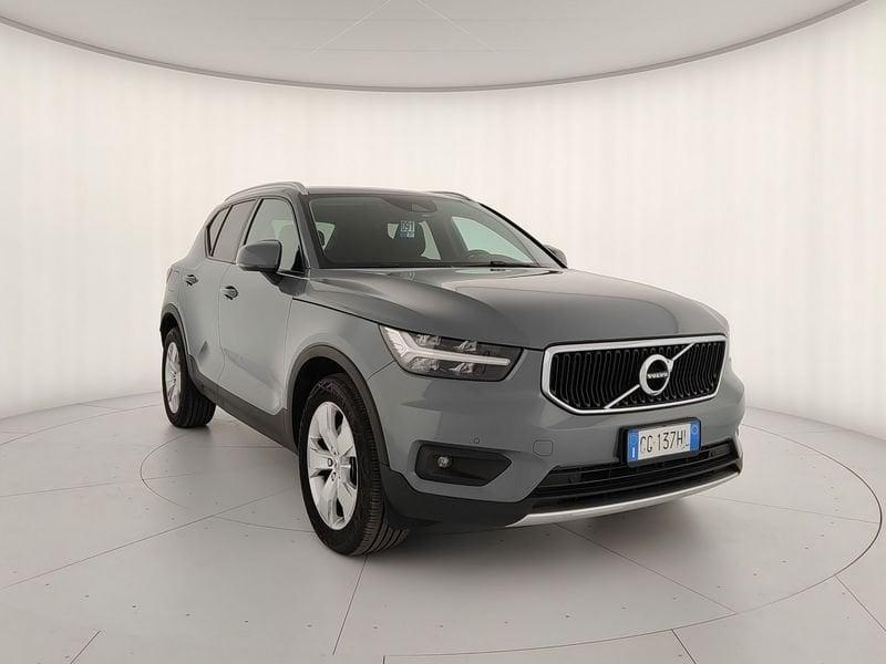 Volvo XC40 B4 AWD Geartronic Momentum Pro - IVA DEDUCIBILE