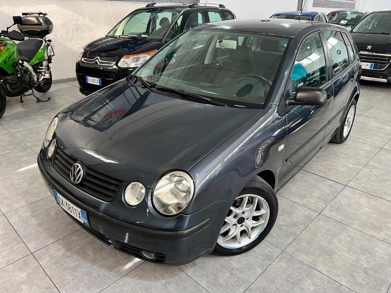 Volkswagen Polo 1.4 75 CV -Trendline - 2004