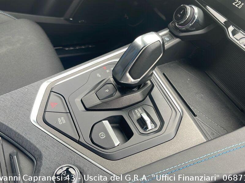 Lynk & Co 01 01 PHEV