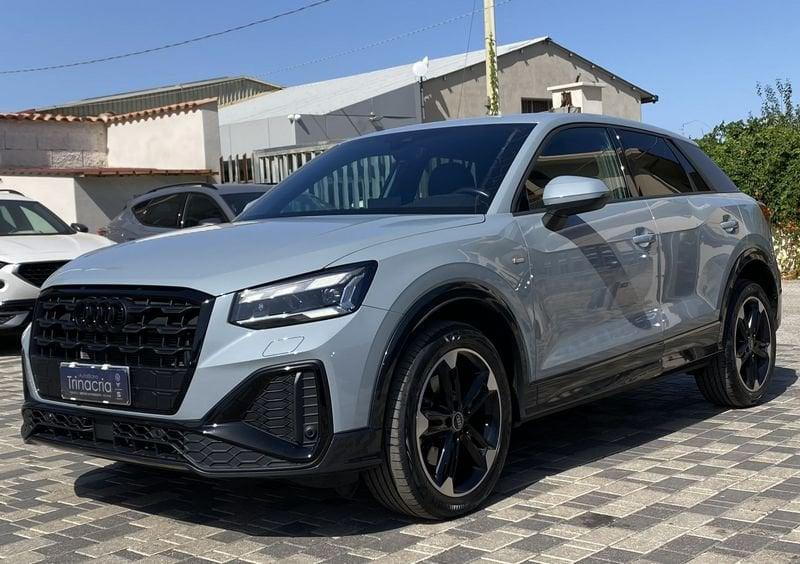 Audi Q2 S Line interno ed esterno 2.0 TDI 150CV s-tronic 35