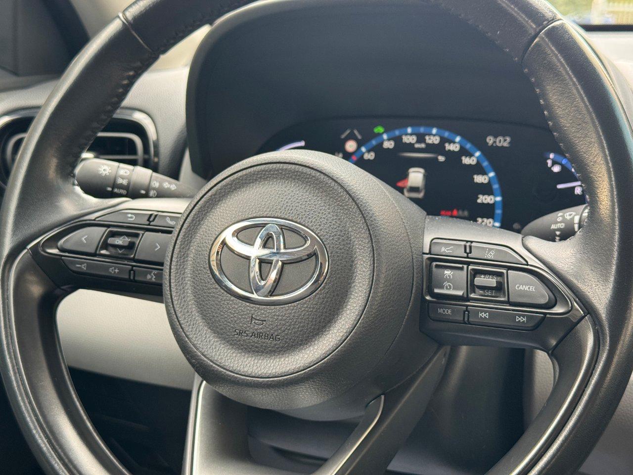 Toyota Yaris Cross 1.5h Business awd-i 116cv e-cvt NAVI