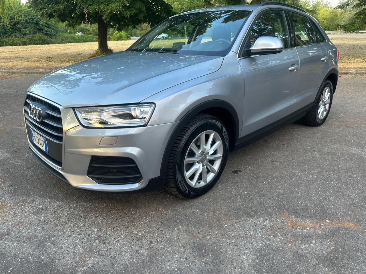 Audi Q3 2.0 TDI 120 CV S line Edition