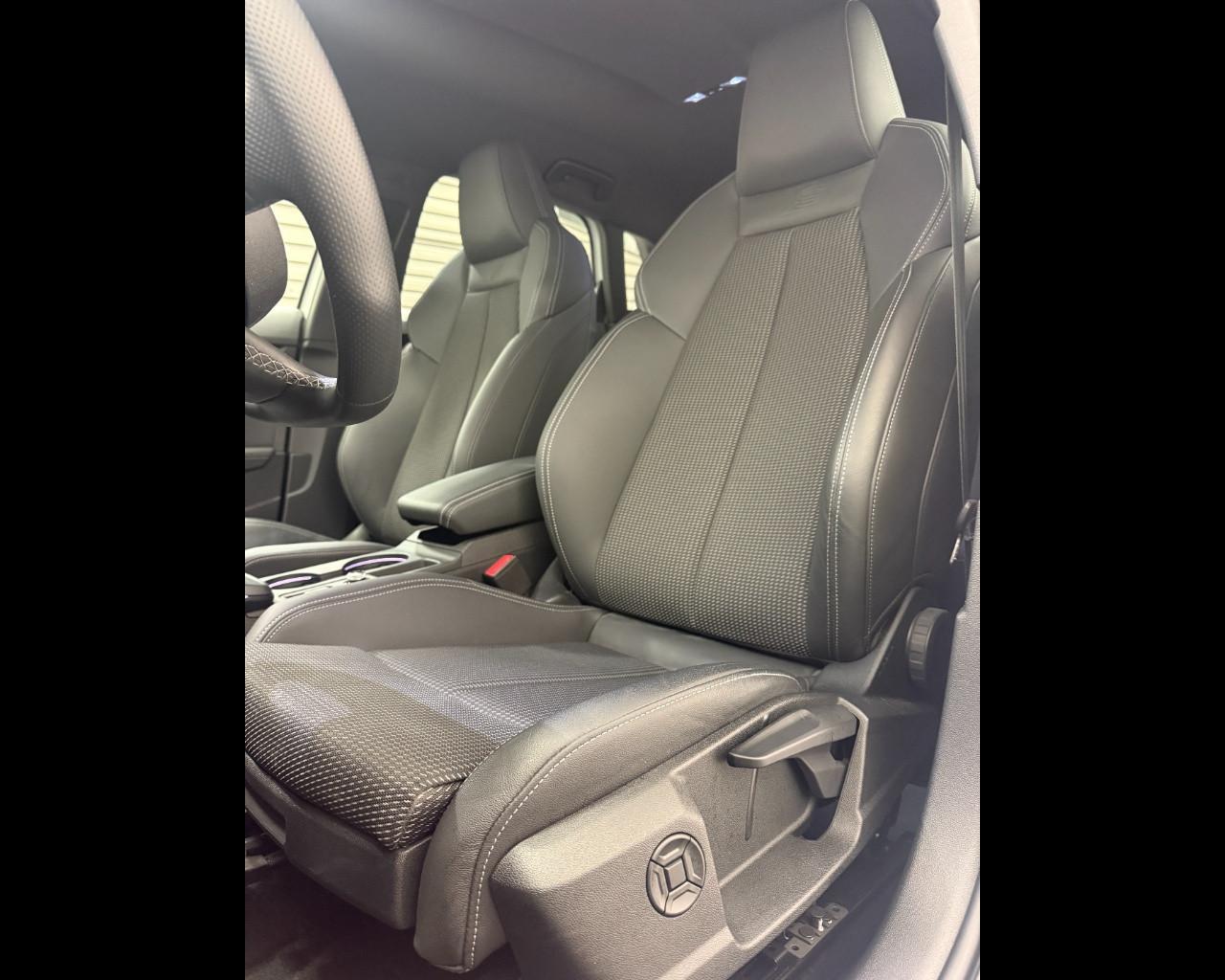 AUDI A3 ALLSTREET 35 2.0 TDI S-TRONIC IDENTITY CONTRAST