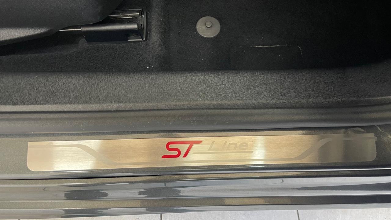 Ford Focus 1.5 TDCi 120 CV ST Line GANCIO TRAINO