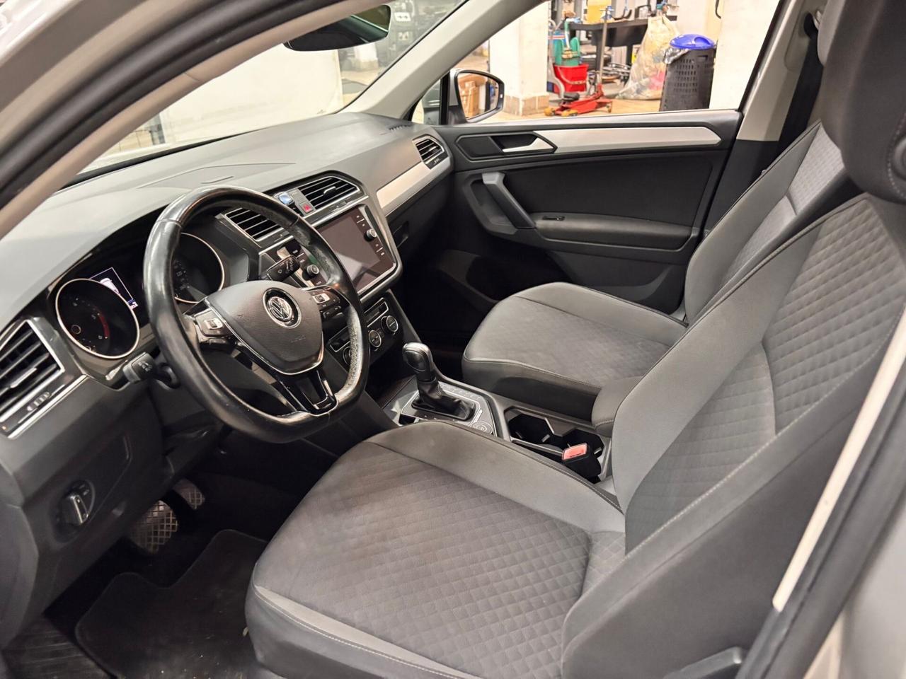 Volkswagen Tiguan 2.0 TDI SCR DSG 4MOTION Business BMT