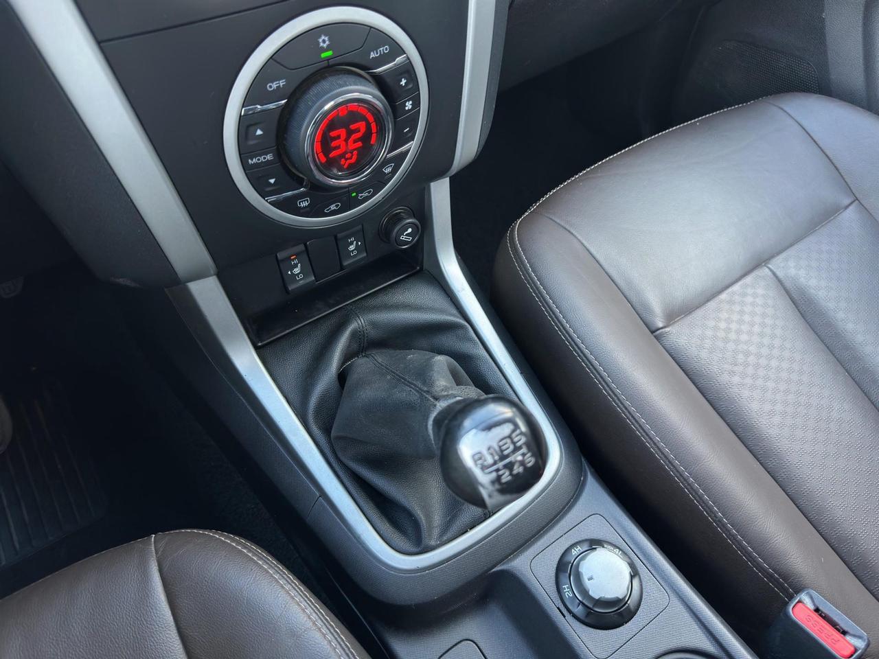 Isuzu D-Max 2.5 td crew Solar 4x4