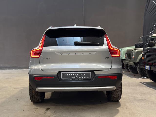 VOLVO XC40 B3 automatico Plus Bright