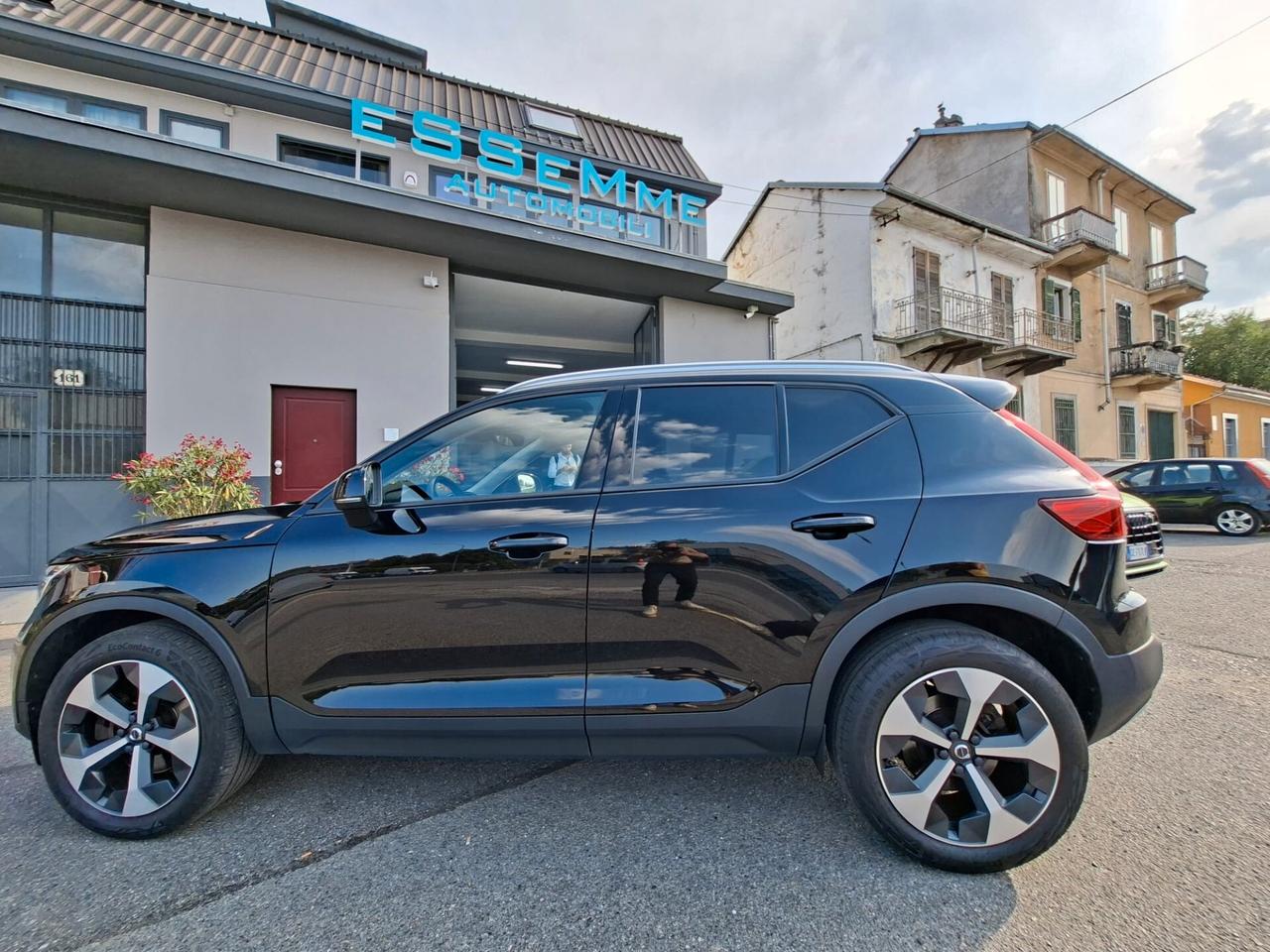 Volvo XC40 B3 automatico Core AUTOCARRO N1 5 POSTI!