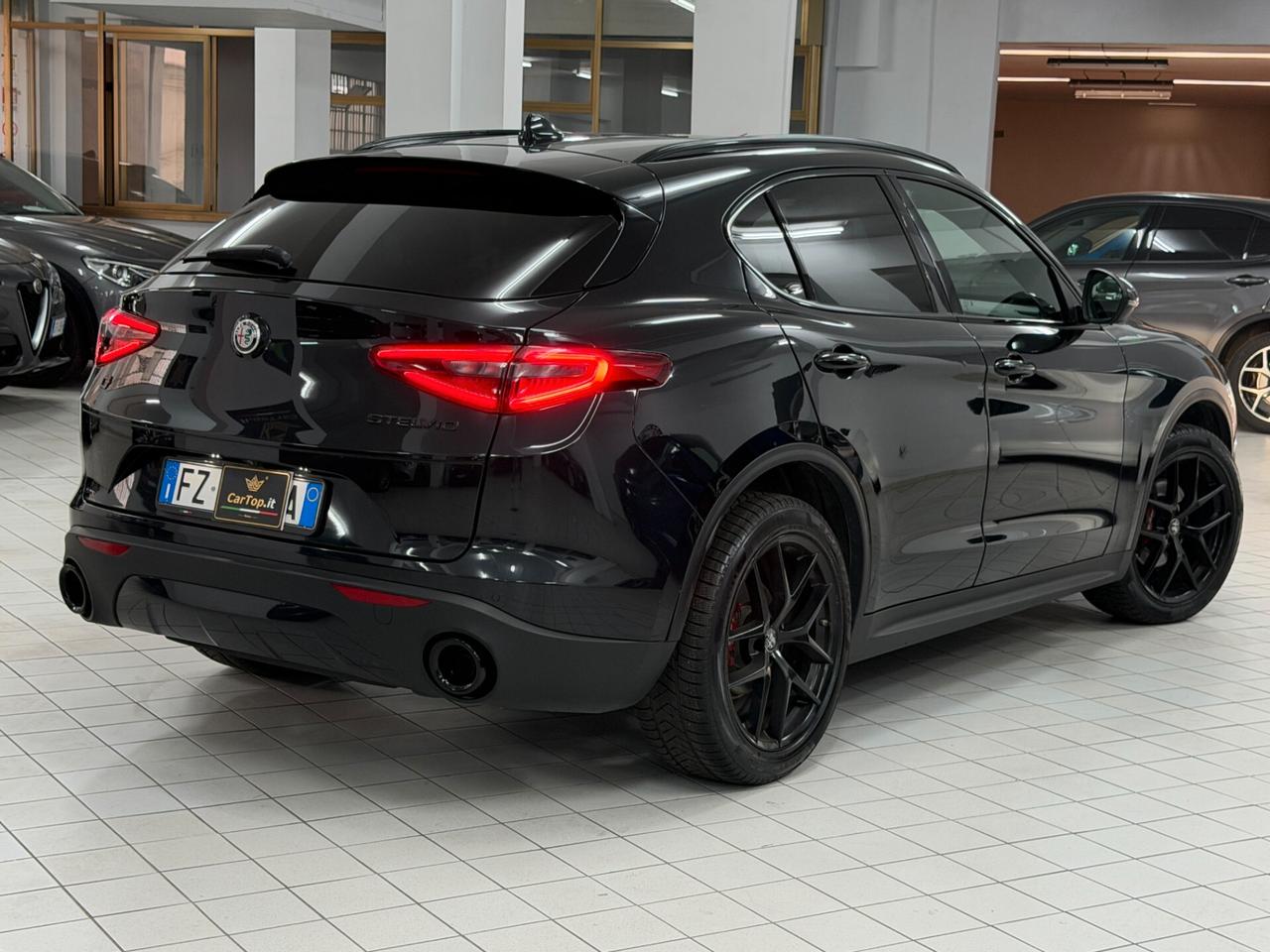 Alfa Romeo Stelvio 2.2 TD 210 CV B-TECH SEDILI VELOCE SPORTIVI AT8 Q4 RETROCAMERA PINZE ROSSO PADDLE UNICO PROPRIETARIO