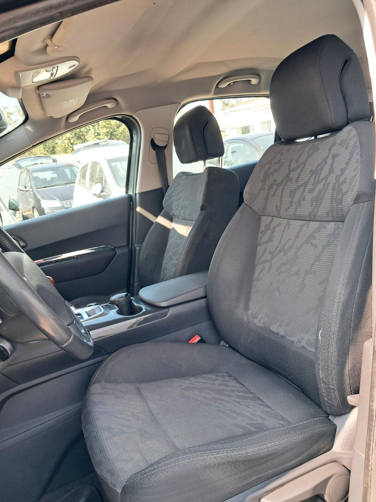 Peugeot 3008 1.6 HDi 110cv automatica