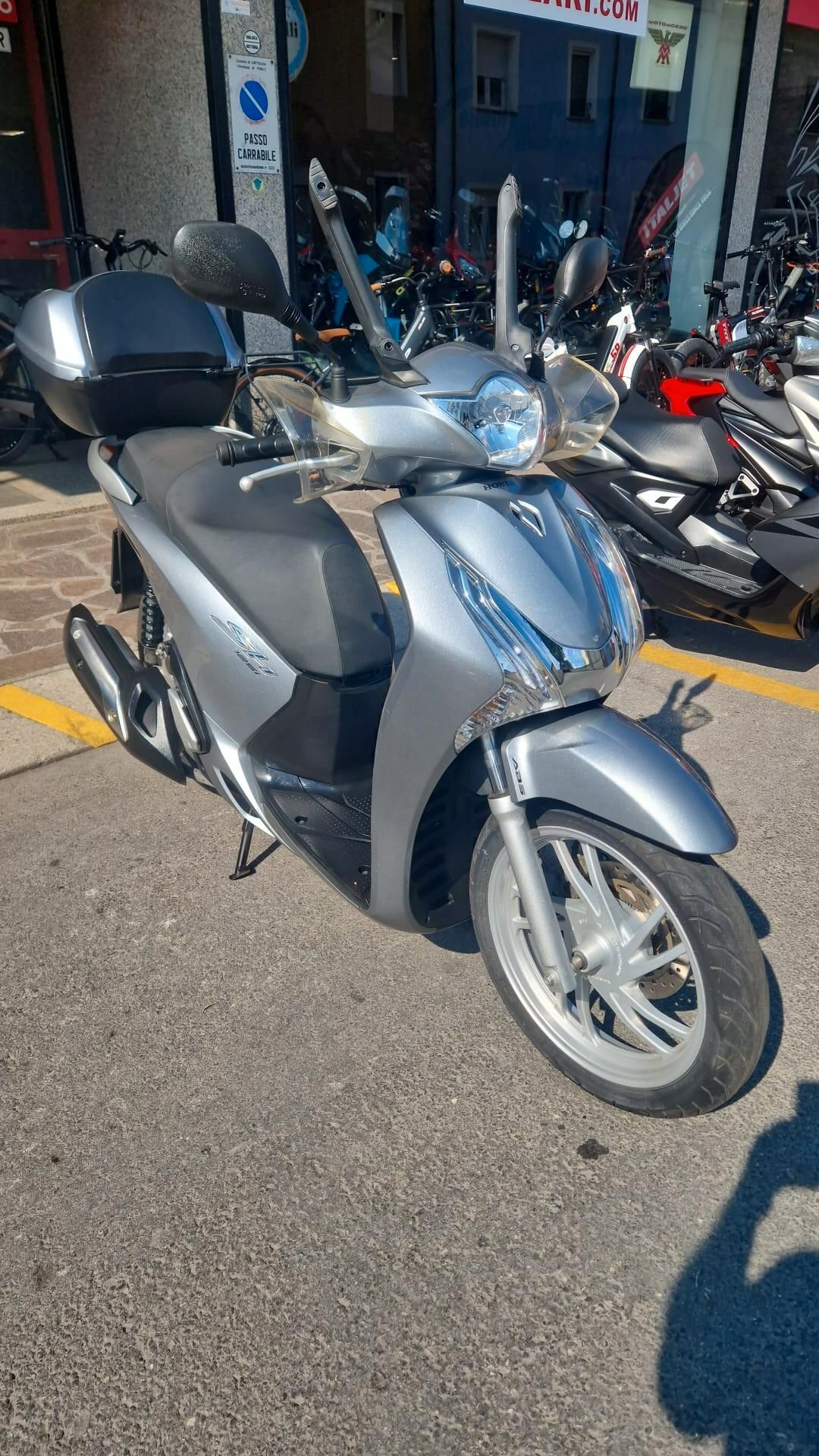 HONDA SH 125 ANNO 09/2015