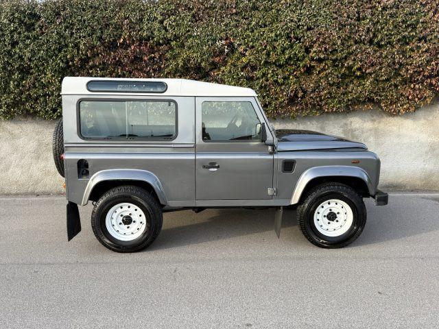 LAND ROVER Defender 90 2.4 S TD4 Station Wagon