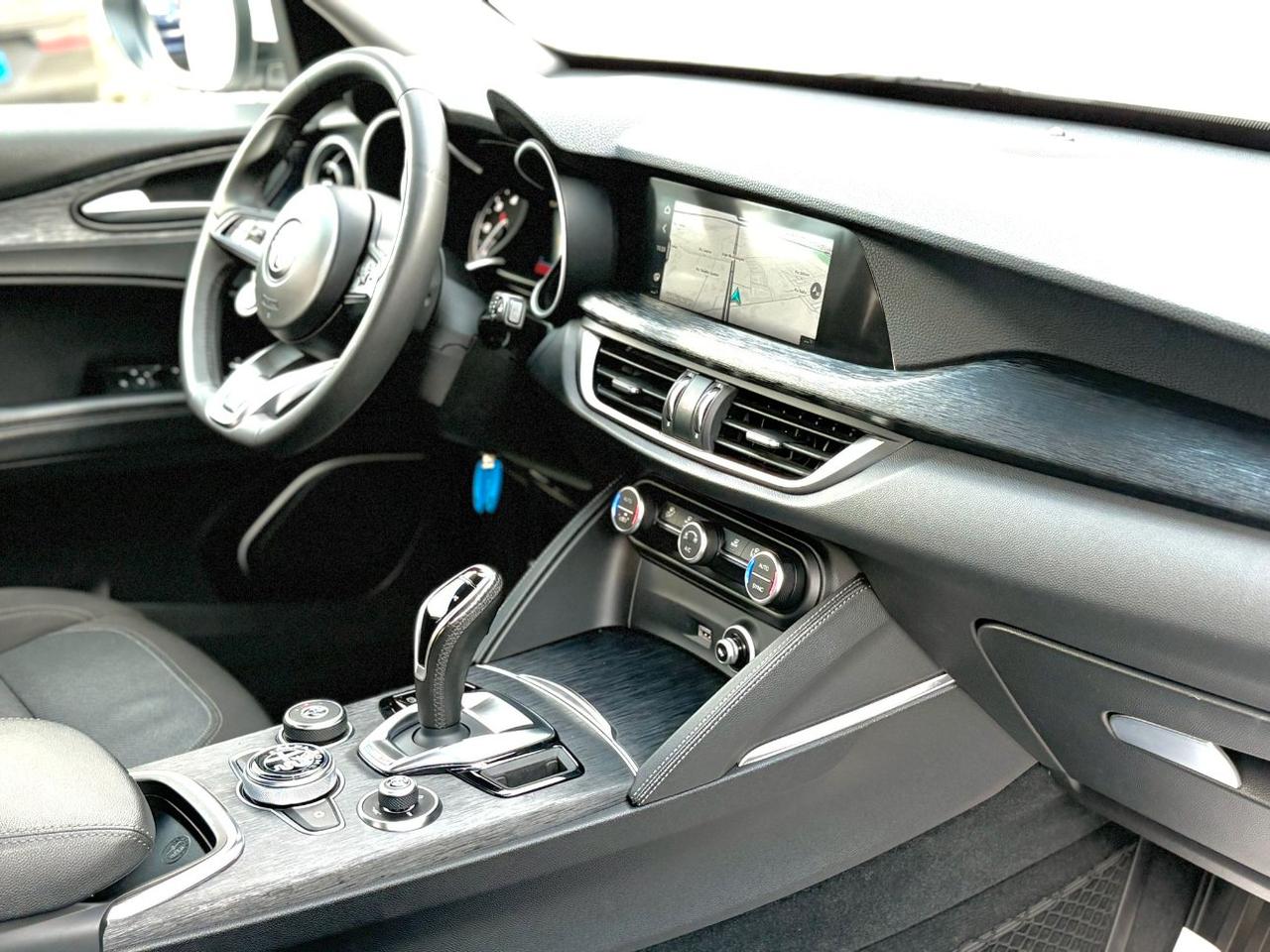 Alfa Romeo Stelvio 2.2 t Business rwd 160cv auto