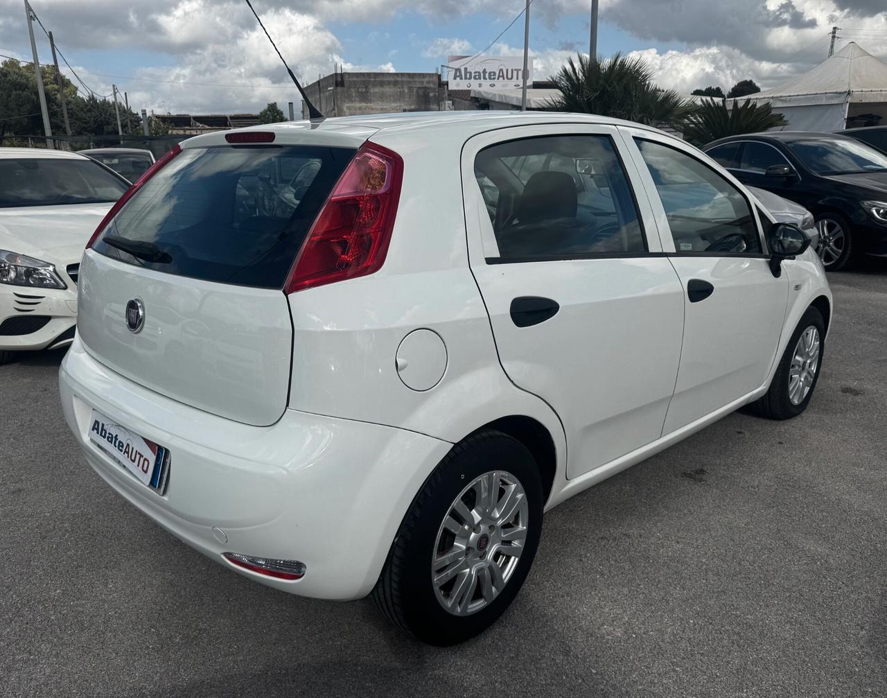 Fiat Punto 1.3 MJT II S&S 95 CV 5 porte Street