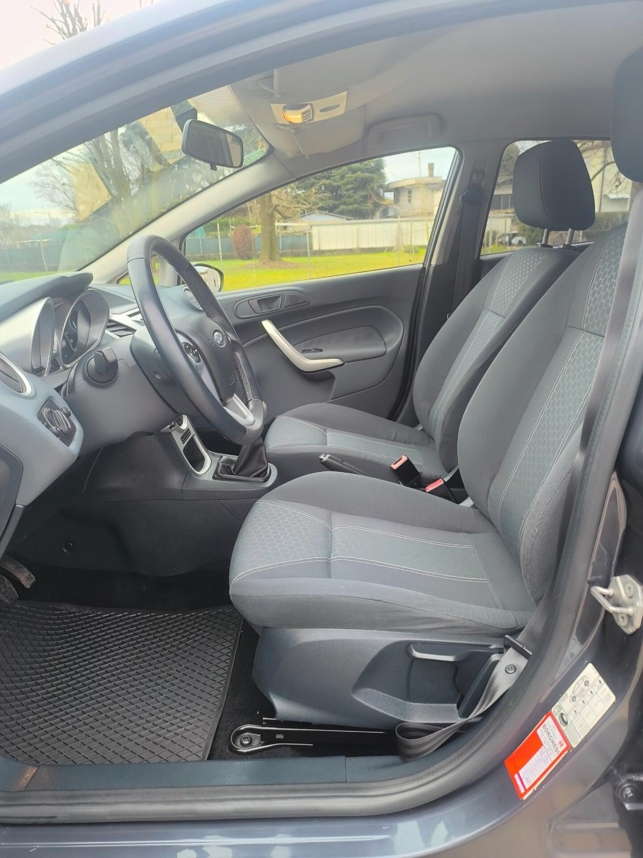 Ford Fiesta benzina km 137mila neopatentati