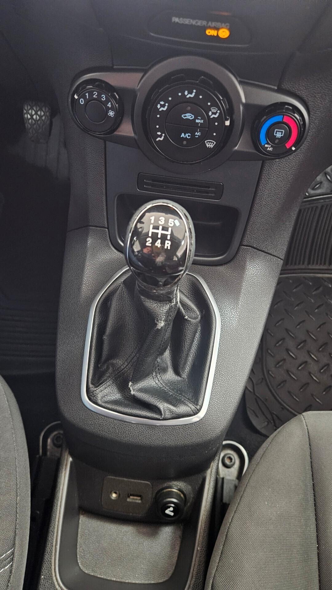 Ford Fiesta 1.5 TDCi 75CV 5 porte