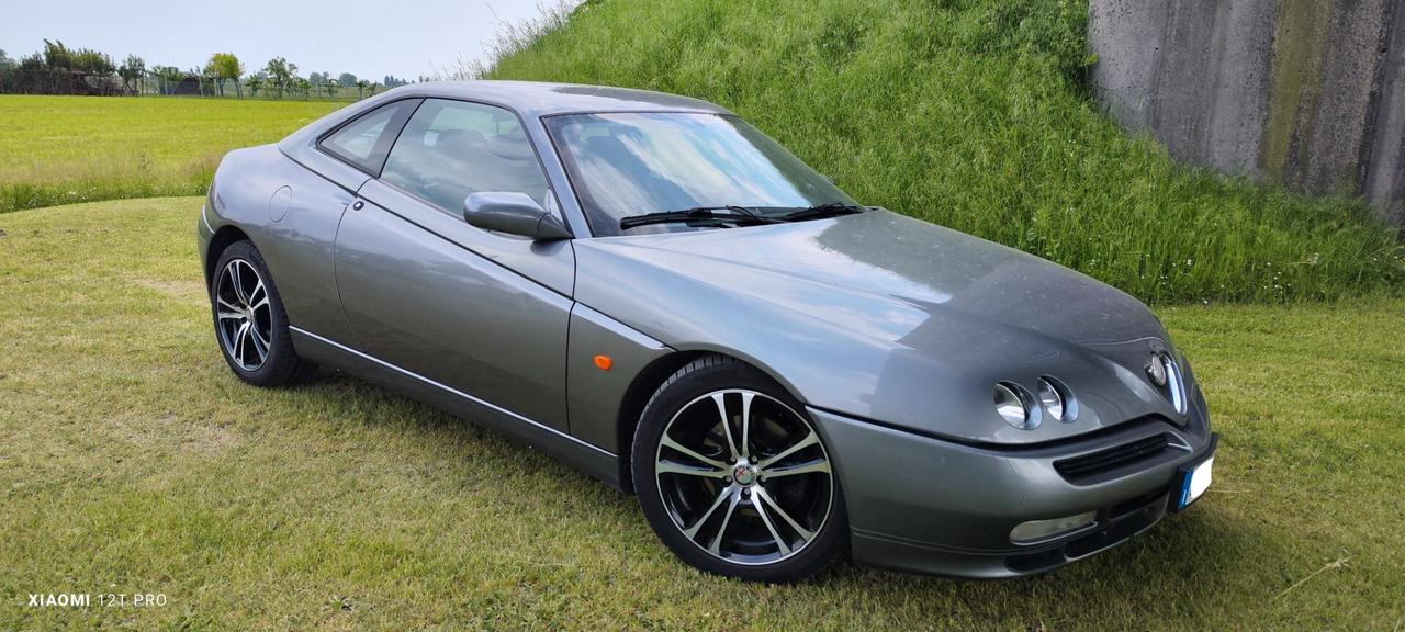 Alfa Romeo GTV 2.0i V6 turbo 220cv BUSSO