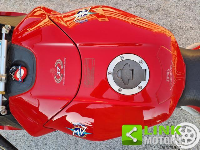 MV AGUSTA F4 1000 .