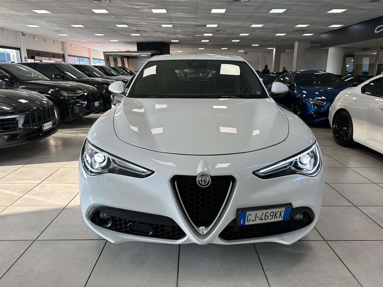 Alfa Romeo Stelvio 2.2 Turbodiesel 160 CV AT8 RWD