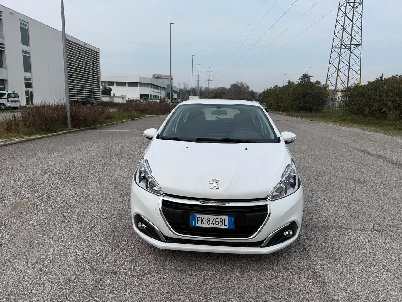 Peugeot 208 BlueHDi 75 5 porte Allure