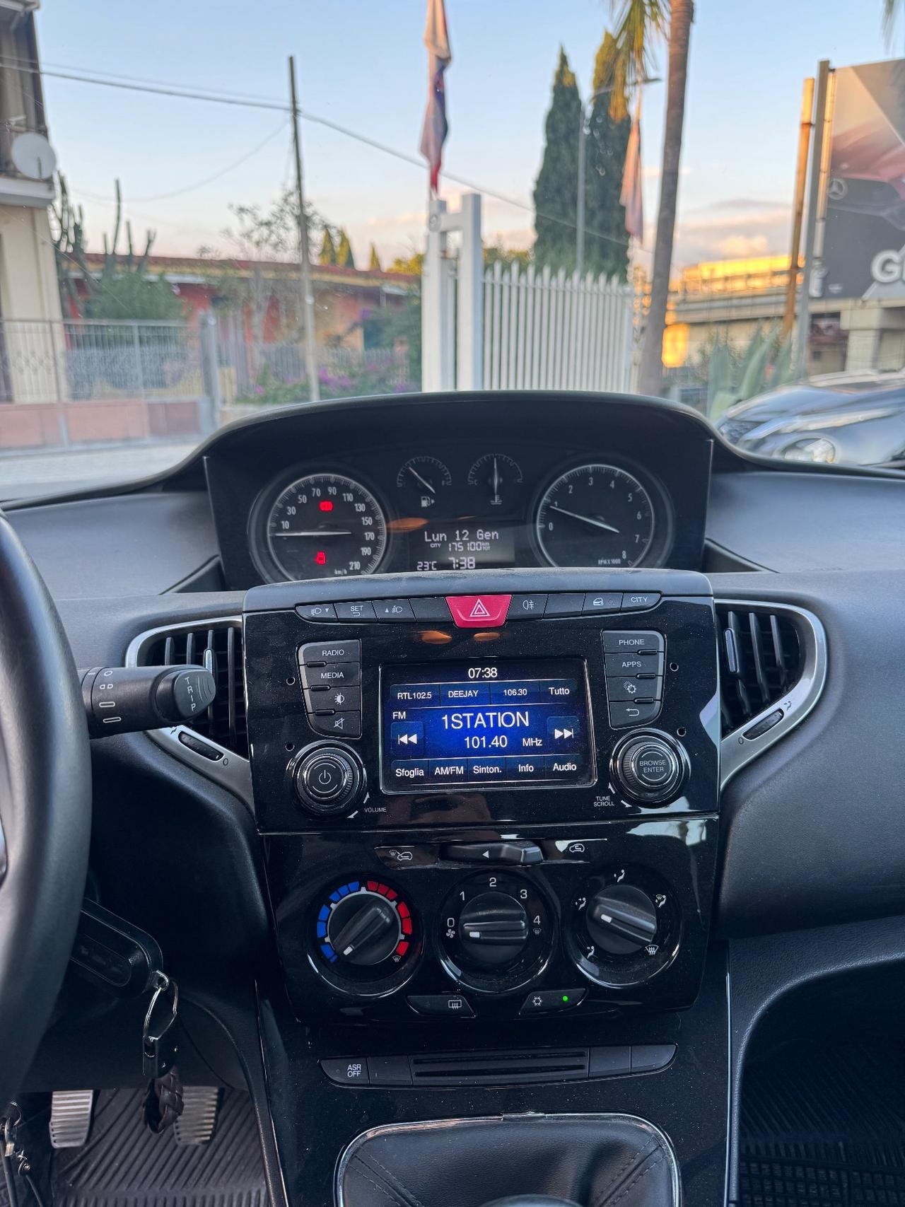 Lancia Ypsilon 1.2 69 CV 5 porte GPL Ecochic Gold