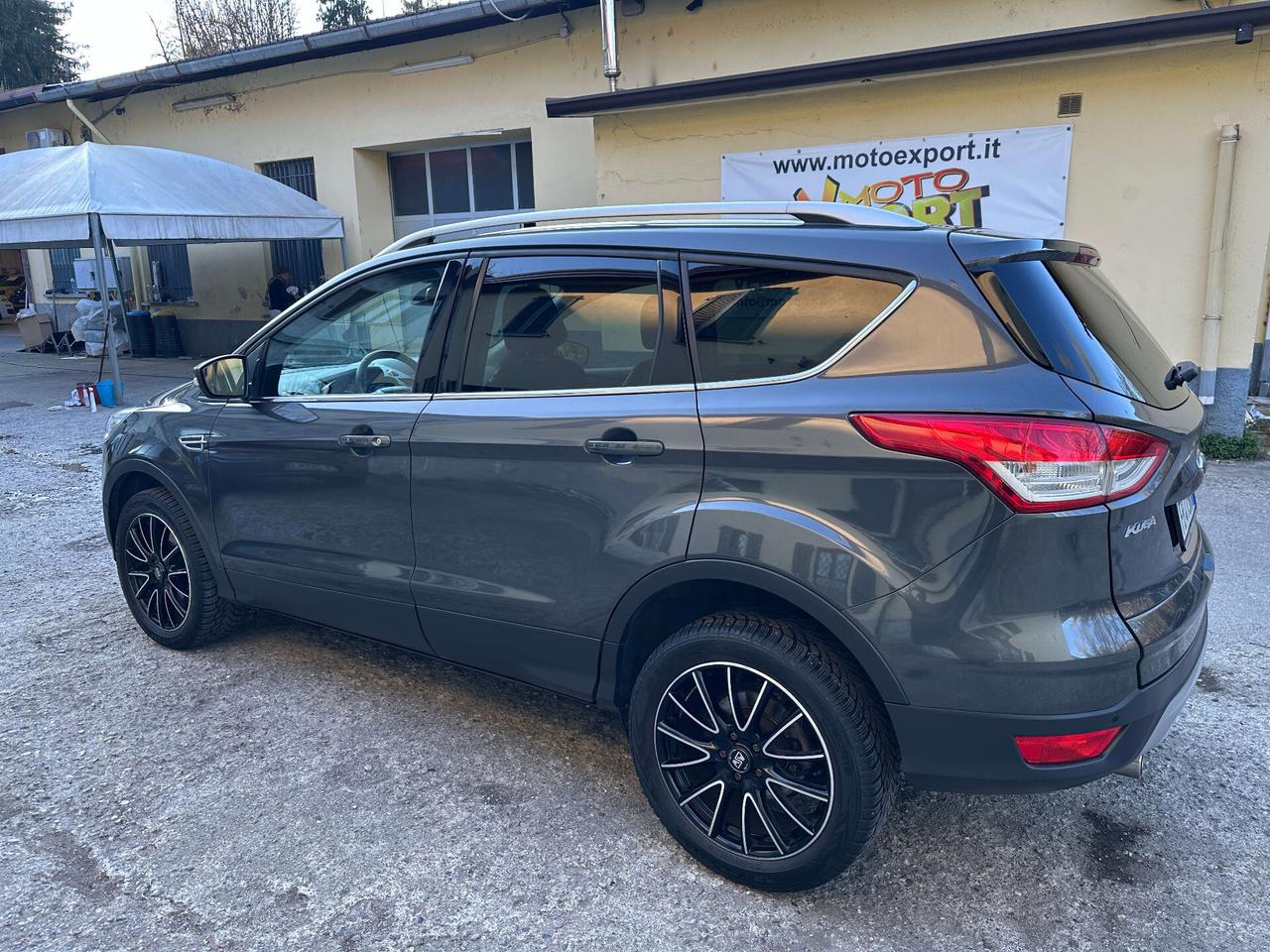 Ford Kuga 2.0 TDCI 150 CV S&S 4WD Powershift Titanium - Cambio automatico