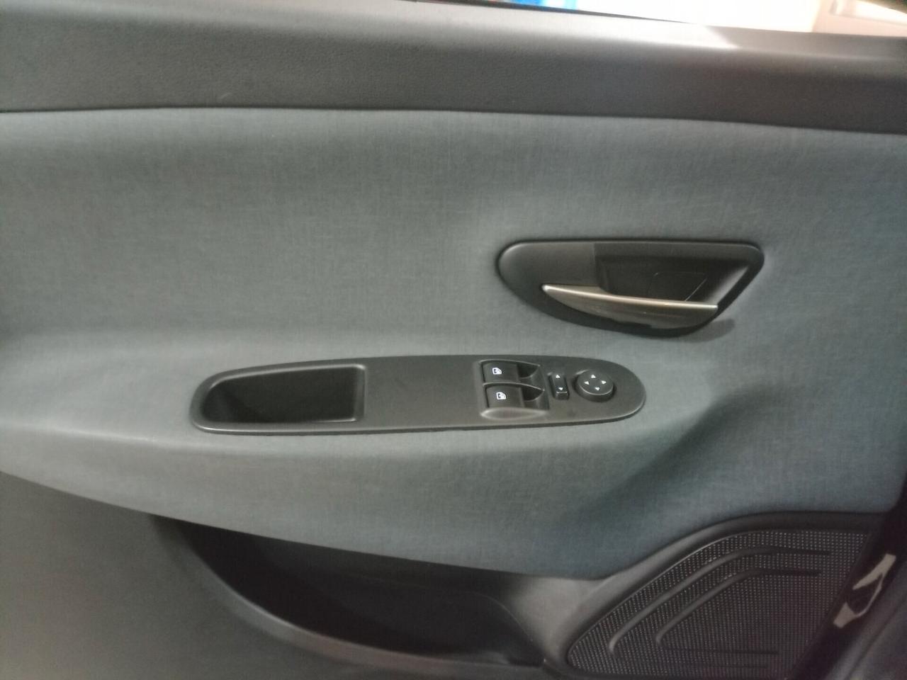 Lancia Ypsilon 1.2 69 CV 5 porte GPL Ecochic Gold