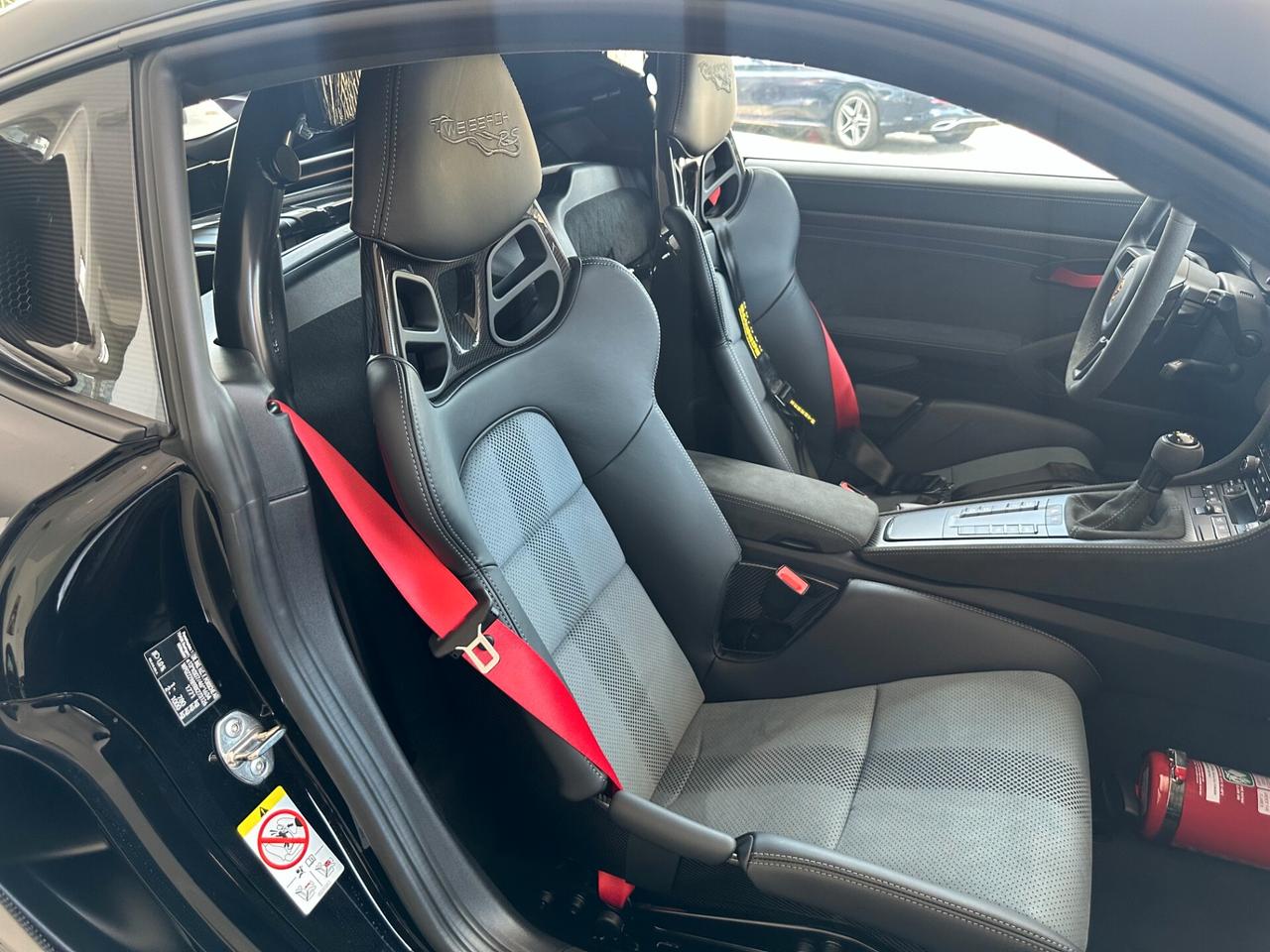 Porsche Cayman 718 4.0 GT4 RS PDK