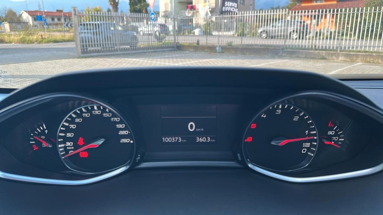 Peugeot 308 BlueHDi 120 S&S Allure
