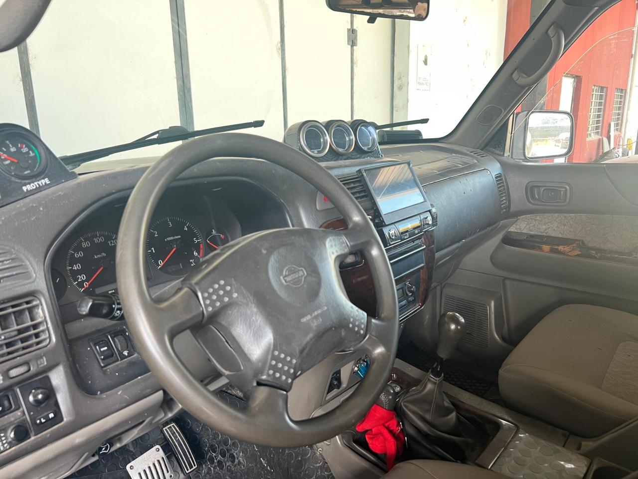 Nissan Patrol GR Y 61 2.8 TD OFF ROAD