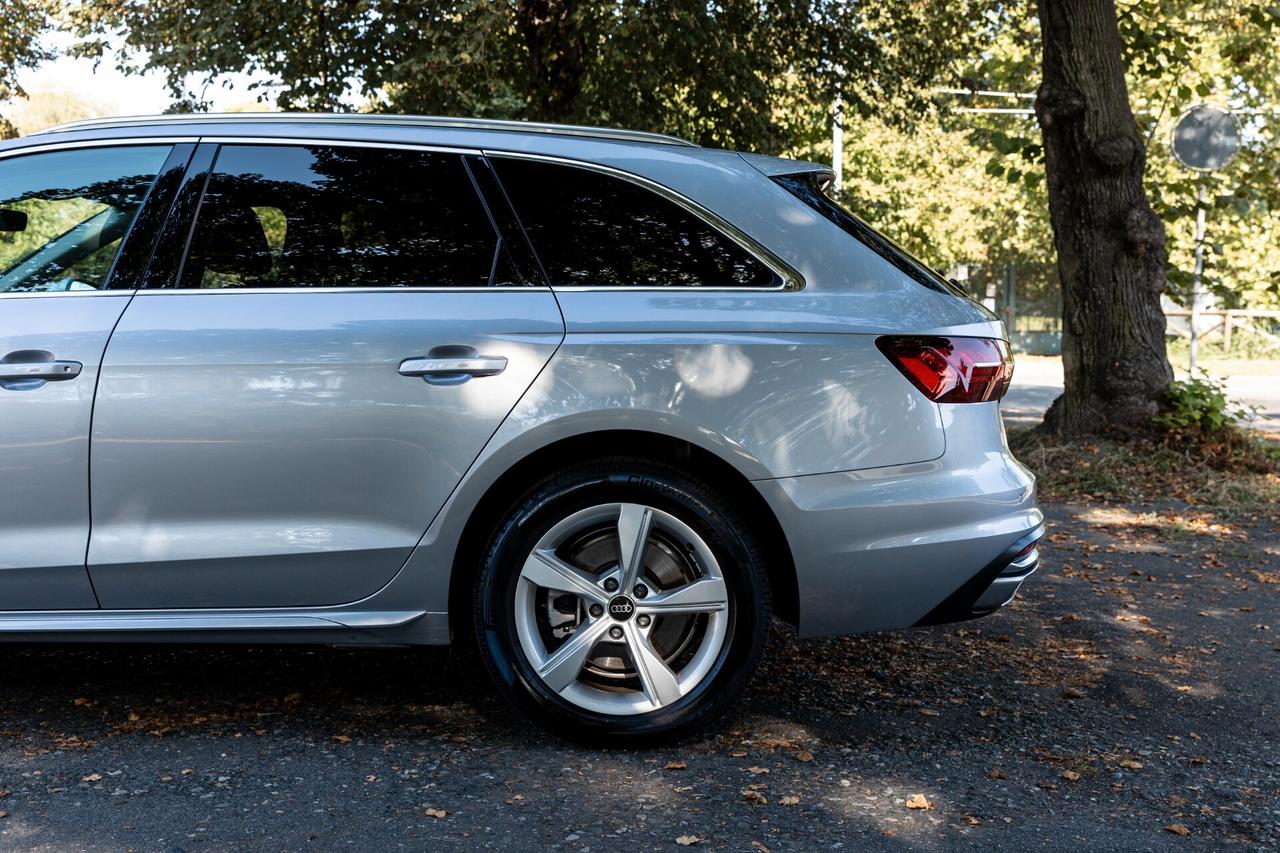 Audi A4 Avant 40 2.0 tdi mhev S-tronic*Matrix* Cockpit*