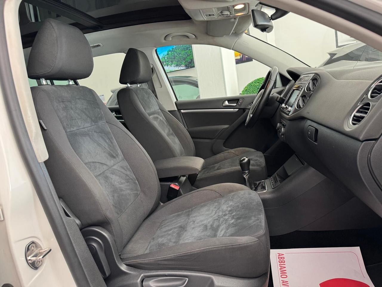 Volkswagen Tiguan / 2.0cc 140 CV / Diesel / Tetto /119000 km
