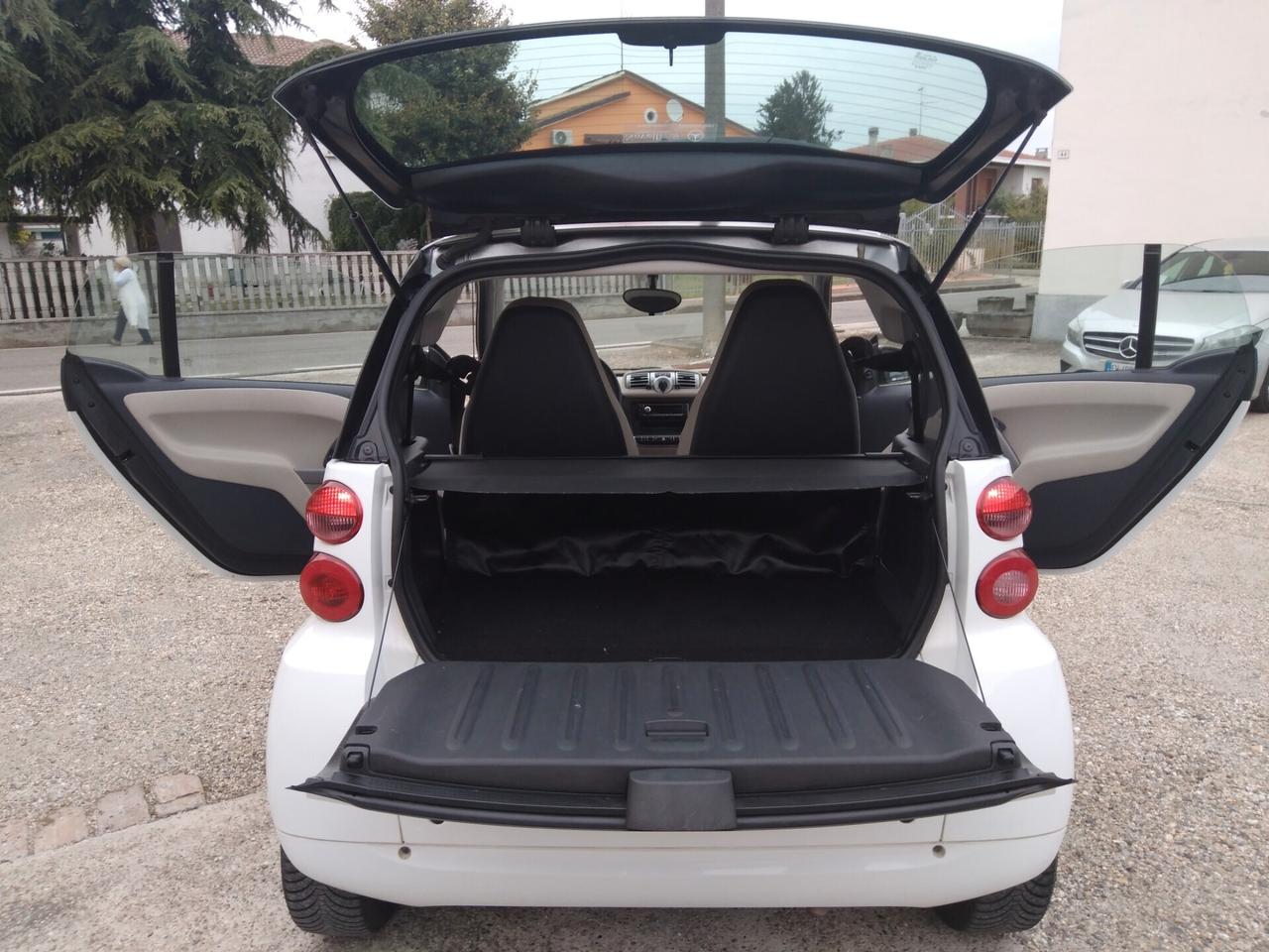 Smart ForTwo 1000 52 kW MHD coupé pure