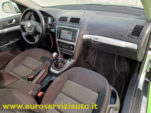 SKODA Octavia 1.8 TFSI 4x4 Wagon Scout