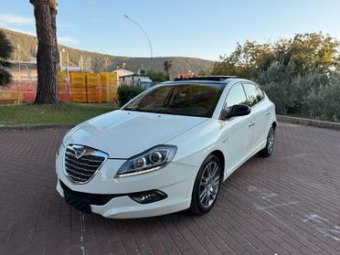 Lancia Delta 1.4 T-Jet 120 CV Gold Ecochic GPL,tetto apribile,pelle,cerchi 17,cruise control,comandi al volante,blu&me,sensori di parcheggio,full