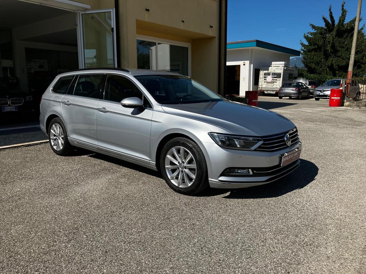 VOLKSWAGEN PASSAT variant 2.0 TDI DSG Business APP/MIRROR LINK