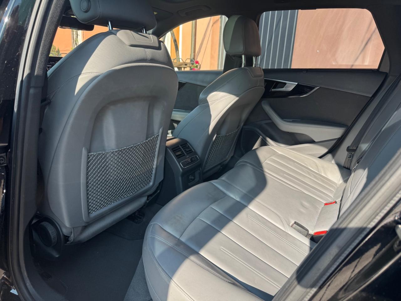 Audi A4 Avant 40 TDI quattro S tronic line edition