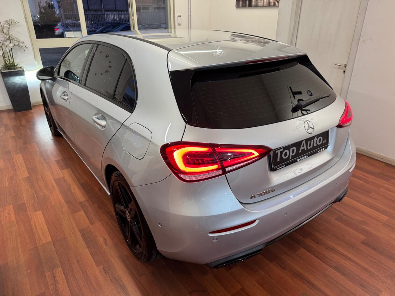 MERCEDES-BENZ A 180 d AUTO SPORT NIGHT EDITION - MY19
