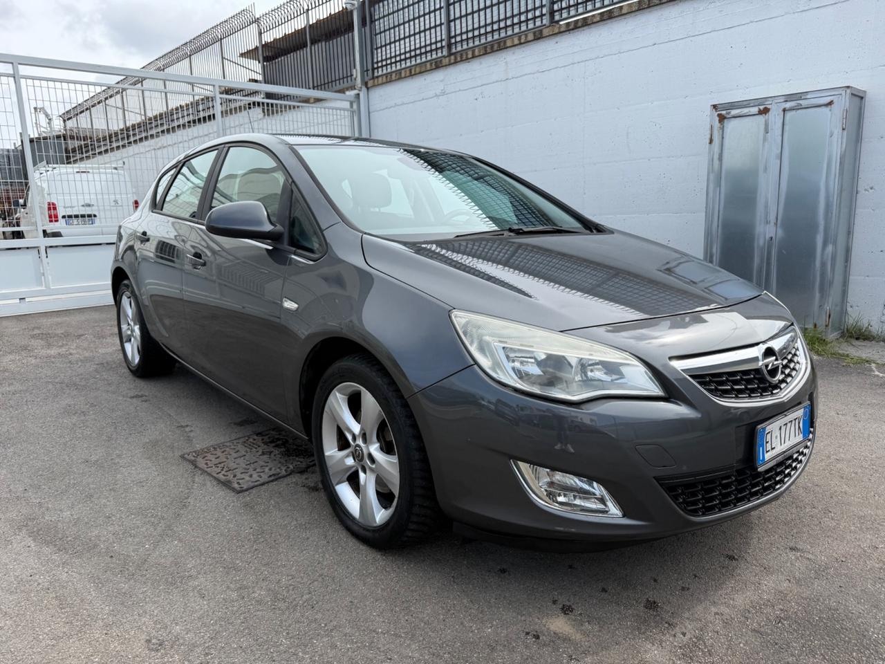 Opel Astra 1.7 CDTI 110CV 5 porte Cosmo