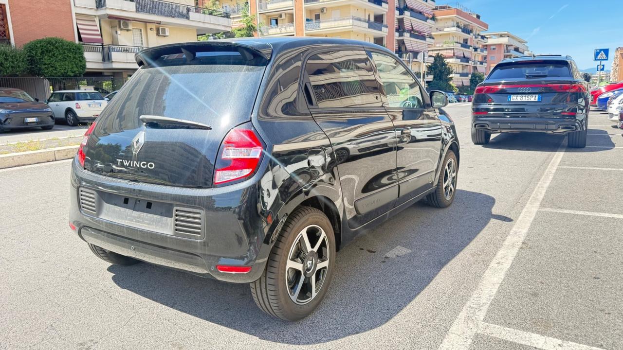 Renault Twingo LIMITEED C.AUTOMATICATO LED PDC BLUETOOTH CERCHI 16 SEDILI RISCALDATI