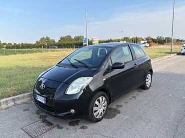 Toyota Yaris 1.3 87cv benzina neo patentati