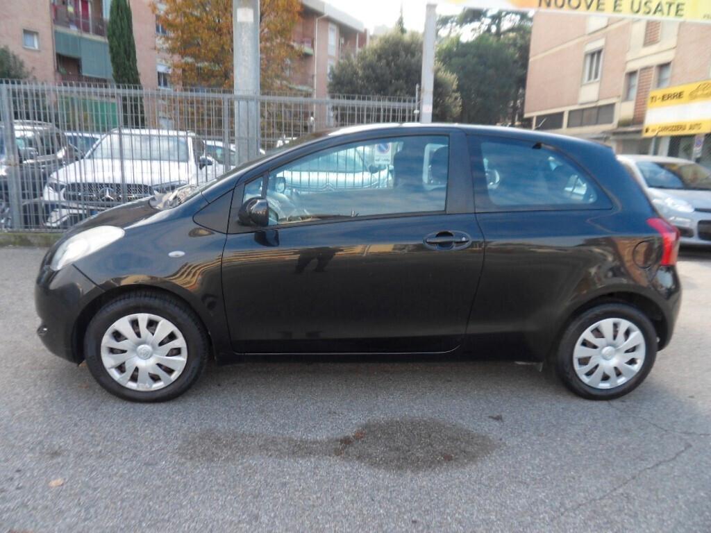 Toyota Yaris 1.0 3 porte