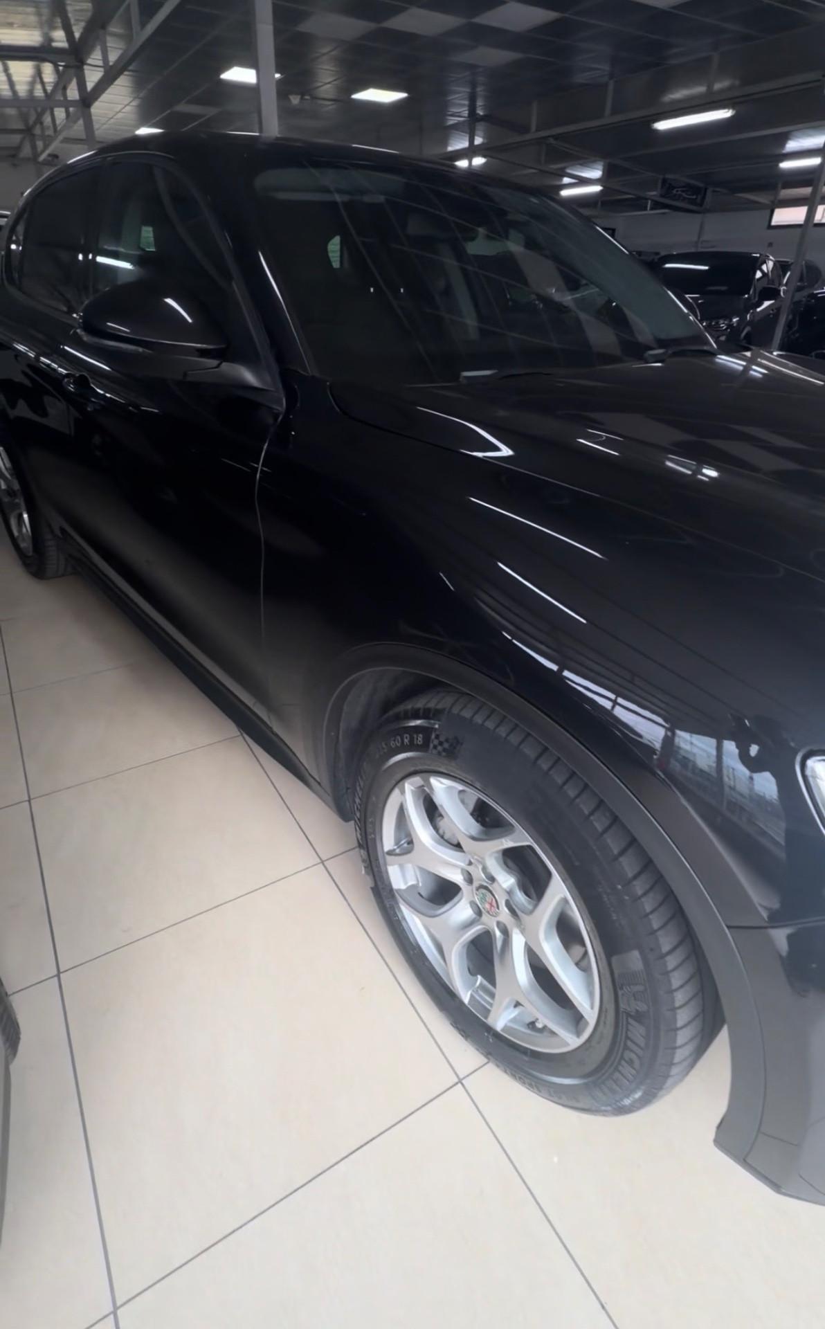Alfa Romeo Stelvio 2.2 Turbodiesel 160 CV AT8 RWD 2021