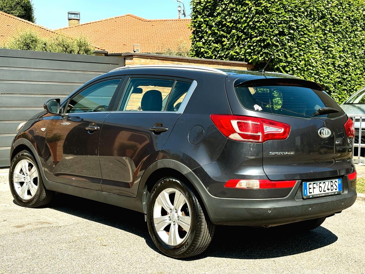 KIA SPORTAGE 1.6i(benz.)-169000km-U.Propr-2011