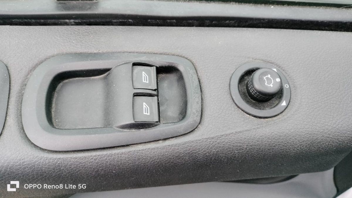 FORD transit custom 270 2.0 tdci 130cv Trend L1H1 E6 transit custom 270 2.0 tdci 130cv Trend L1H1 E6