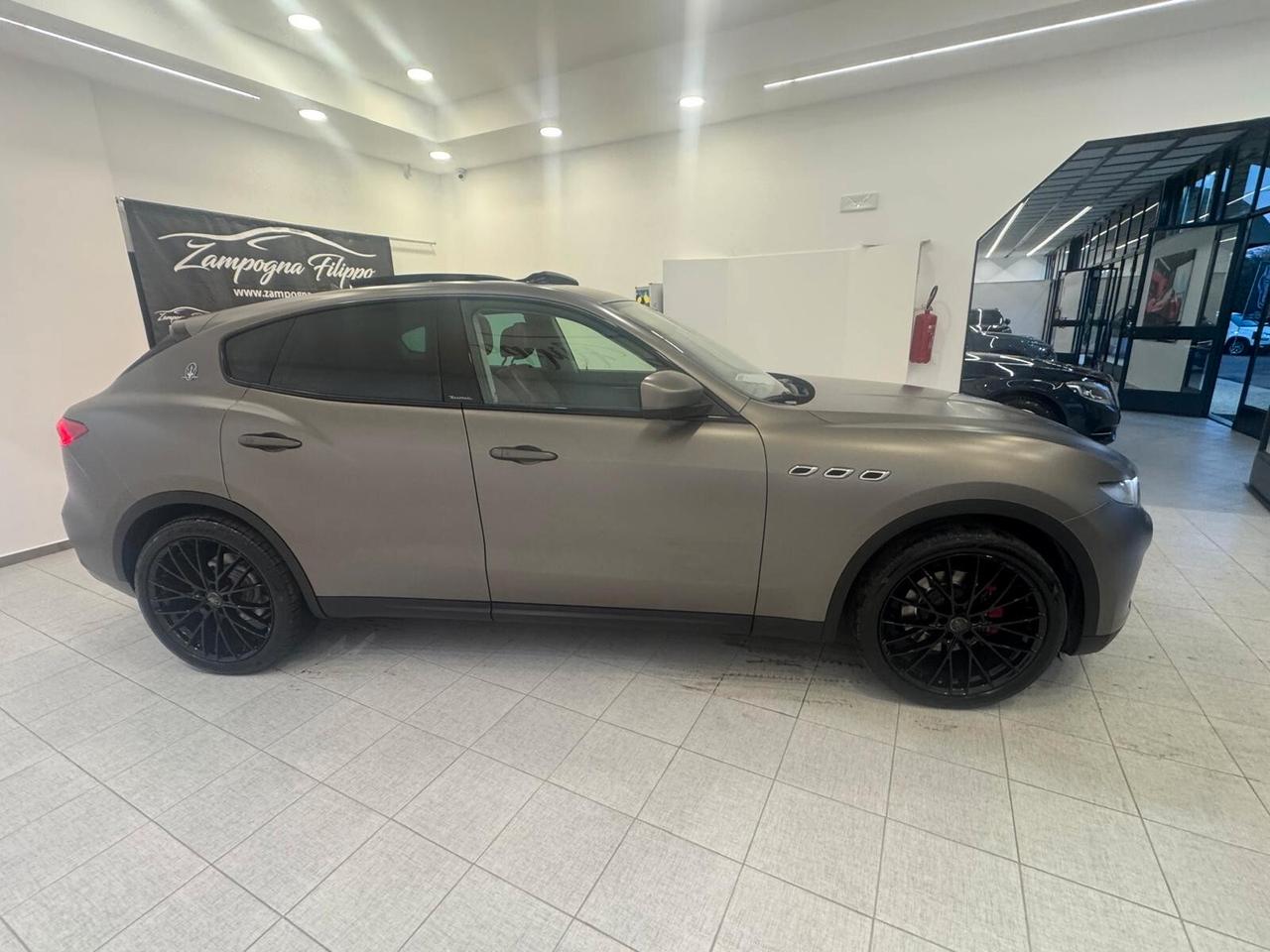 Maserati Levante 275CV TETTO 2017 IVA ESP